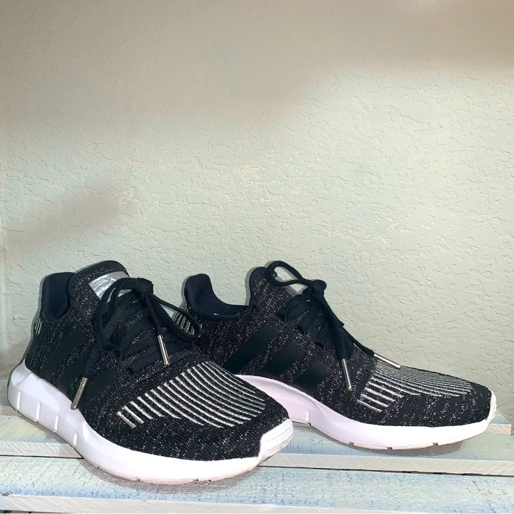 Adidas Swift Run